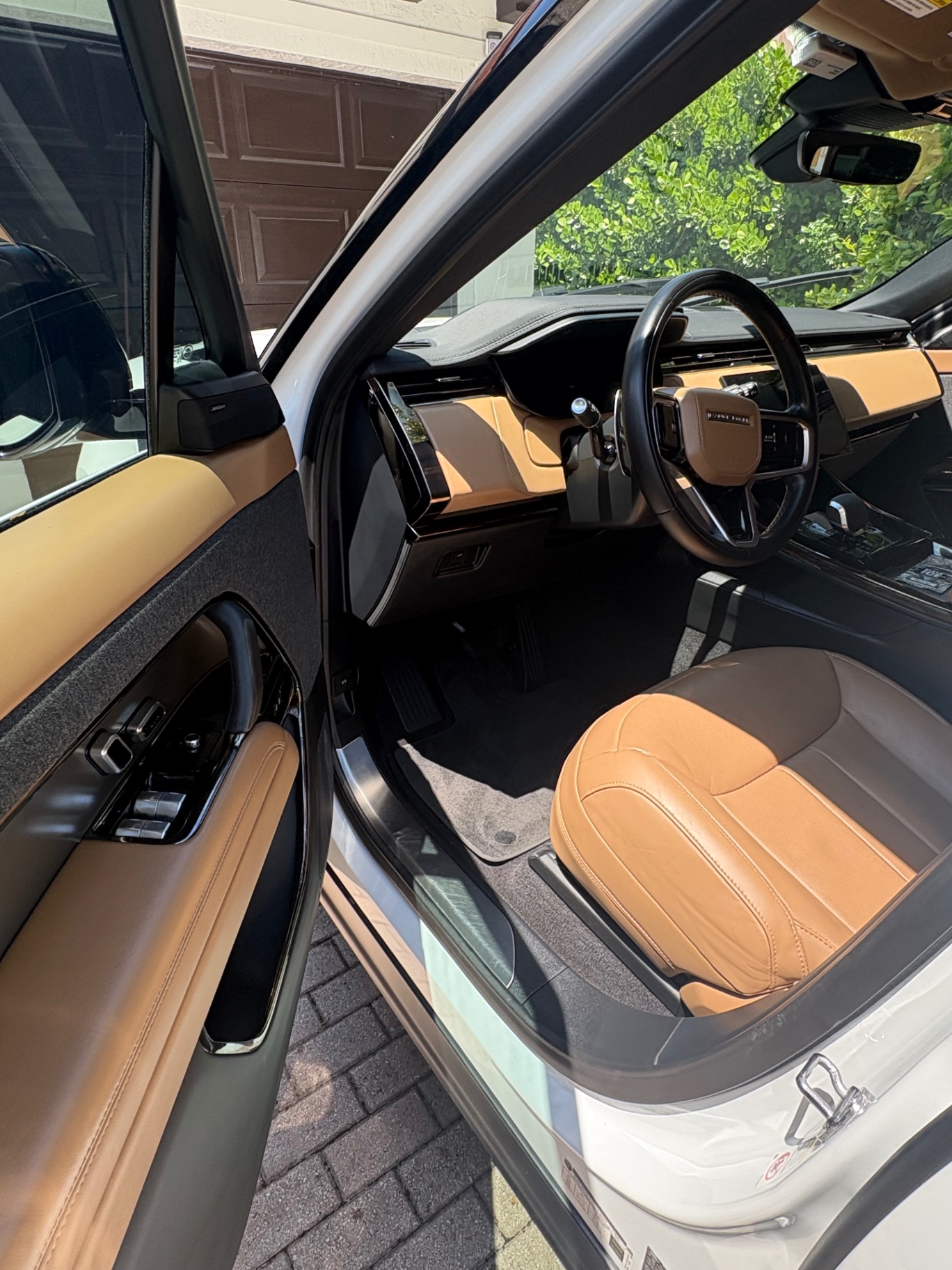 Velvet Shine Detail — Range Rover Interior